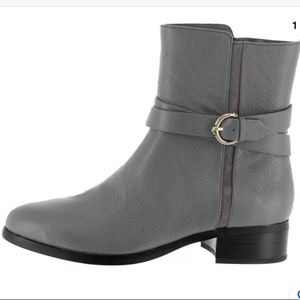 🦋 C Wonder Gray Leather booties - 7